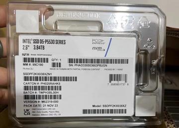 Ổ cứng SSD 960GB Solidigm D7-P5530 NVME PCIe Gen4 Read Intensive U.2 Datacenter SSD - SSDPF2KX960HZN1